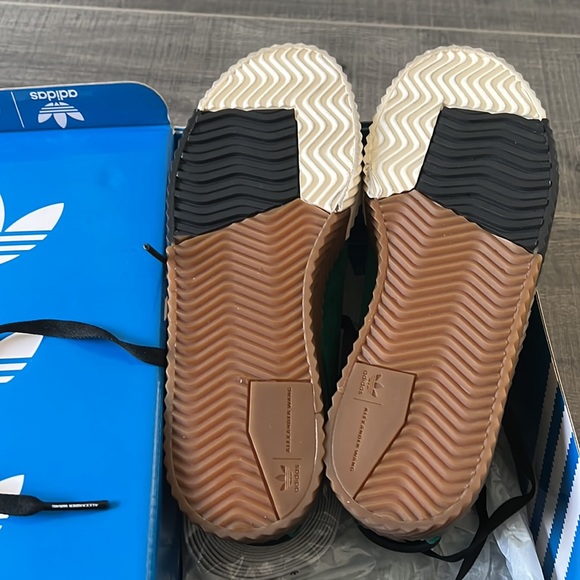 Alexander Wang x Adidas Limited Edition AW Skate Sneakers in M5/W6 EU37 - Picture 4 of 8
